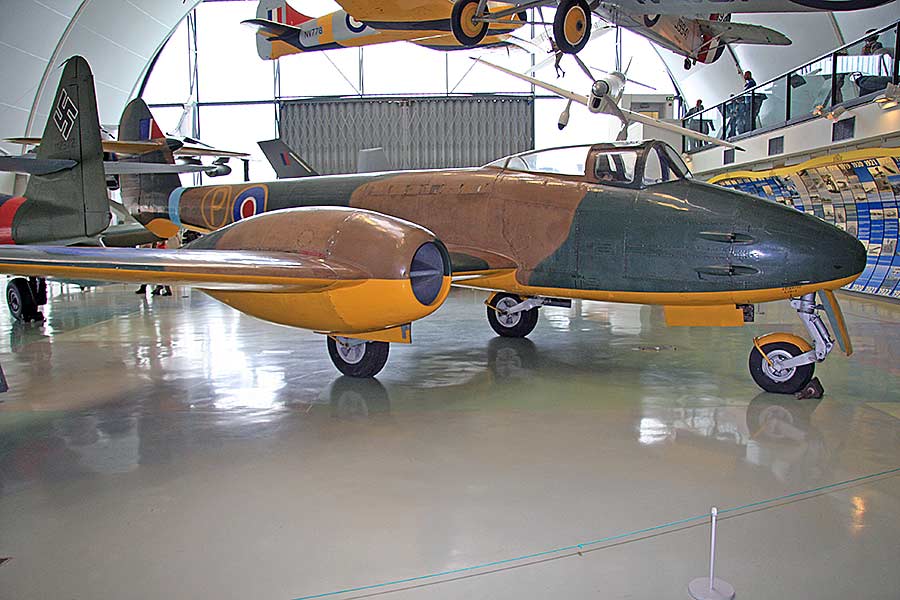 Gloster Meteor F9/40 (DG202/G)