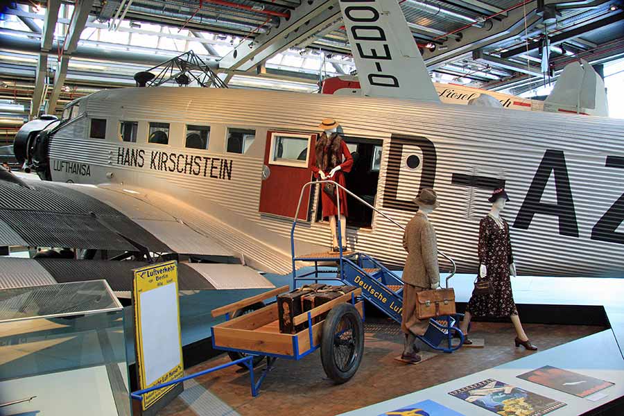 Junkers Ju 52/3m (7196 or 7220)