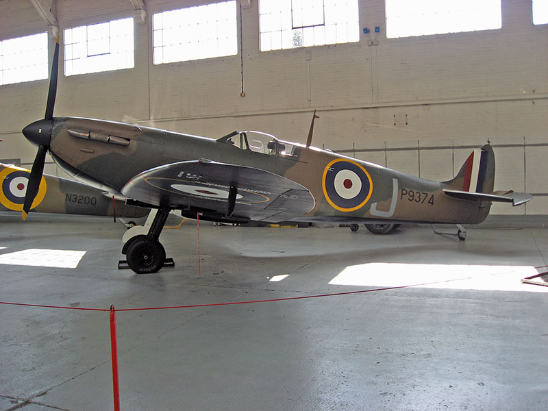 Supermarine Spitfire F Mk Ia (P9374)