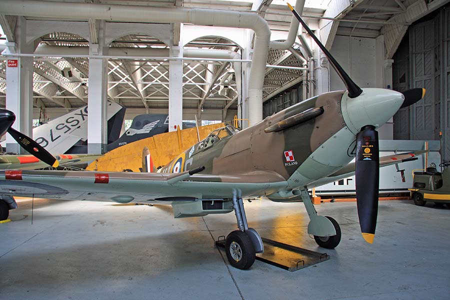 Supermarine Spitfire F Mk Vb (BM597)