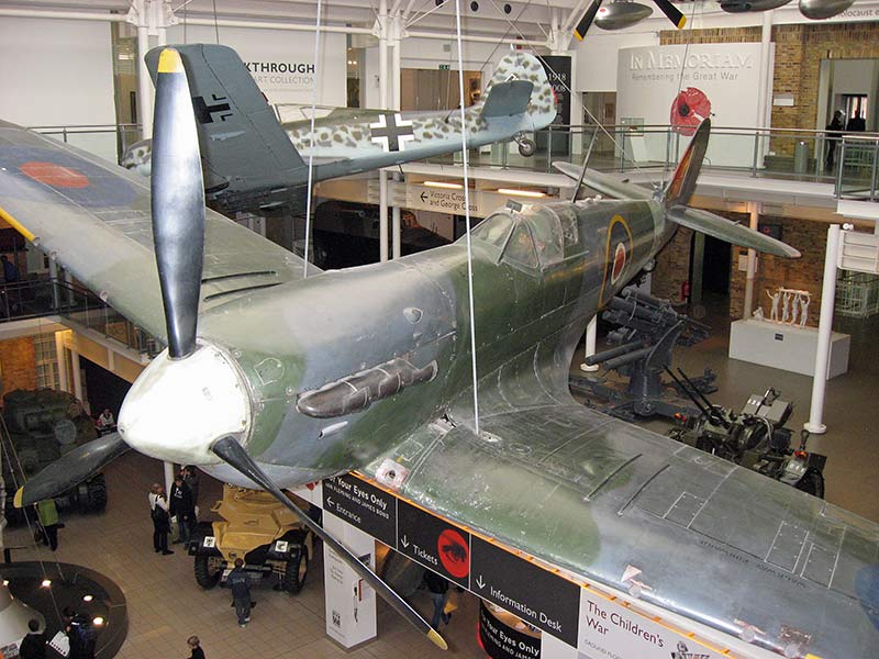 Supermarine Spitfire Mk Ia (R6915)